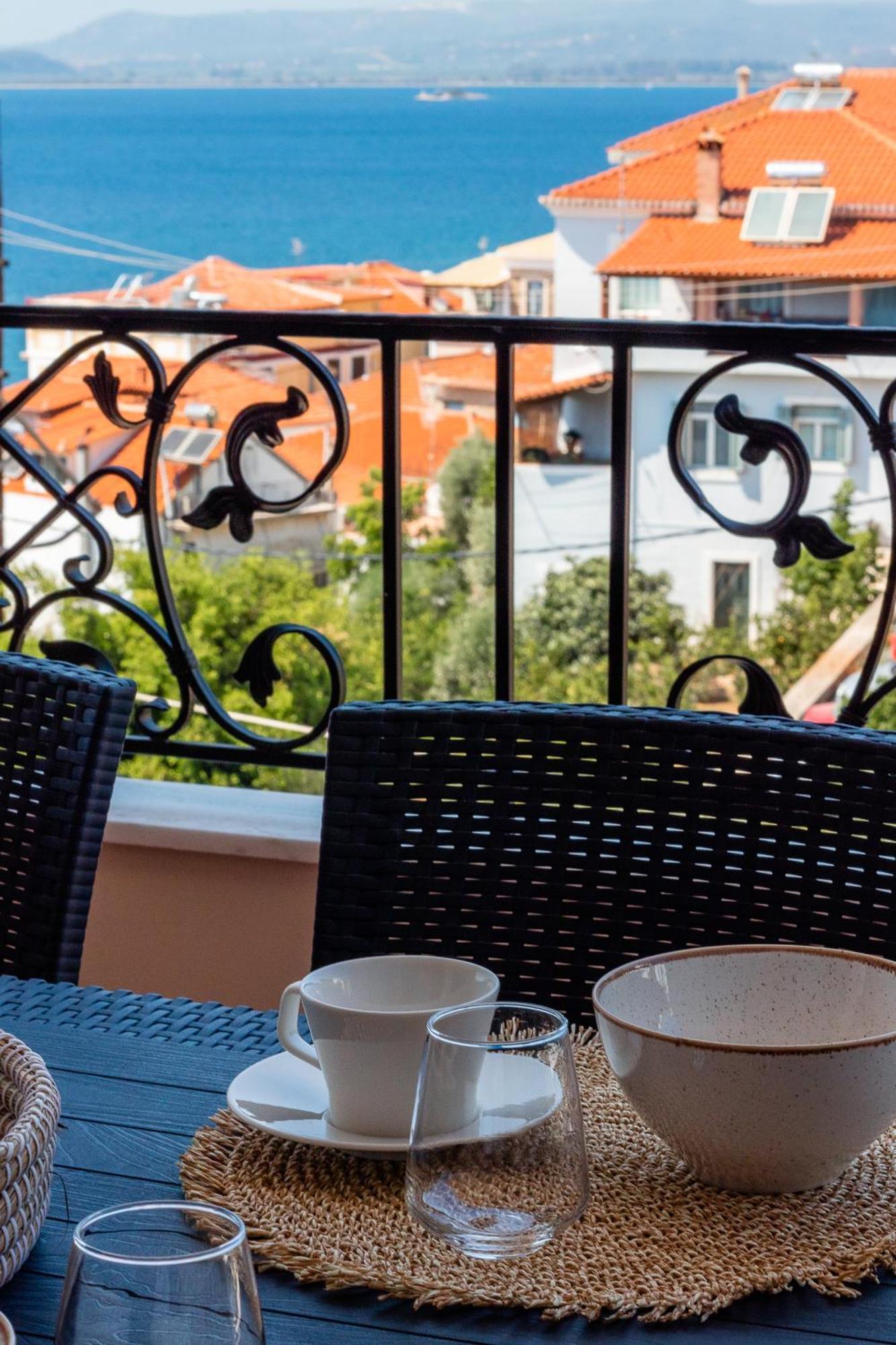 Agapi'S Luxury Apartment Pylos Buitenkant foto