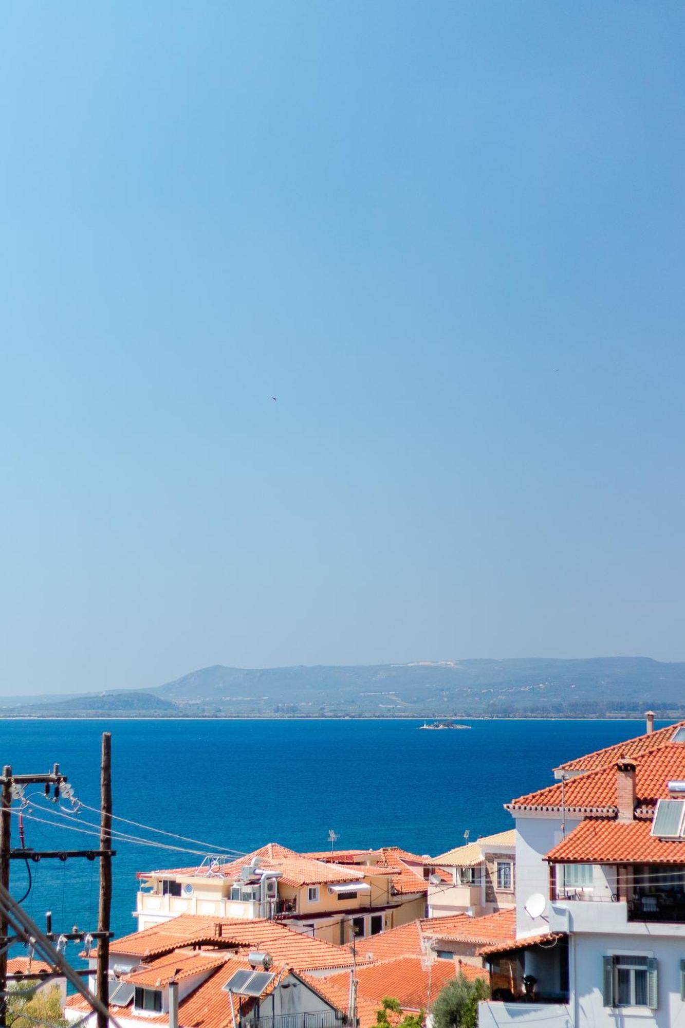 Agapi'S Luxury Apartment Pylos Buitenkant foto